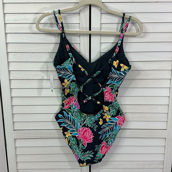 Sunsets Swimsuit Size Medium One Piece Veronica Twilight Blooms NWT - Picture 6 of 15